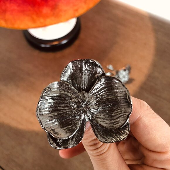 Brand New Michael Aram Black Nickelplate Orchid Knob - Picture 1 of 7